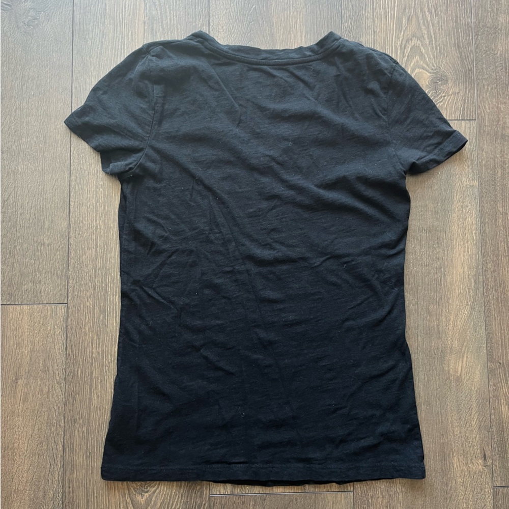 Universal Thread V-Neck Tee - Picture 2 of 6